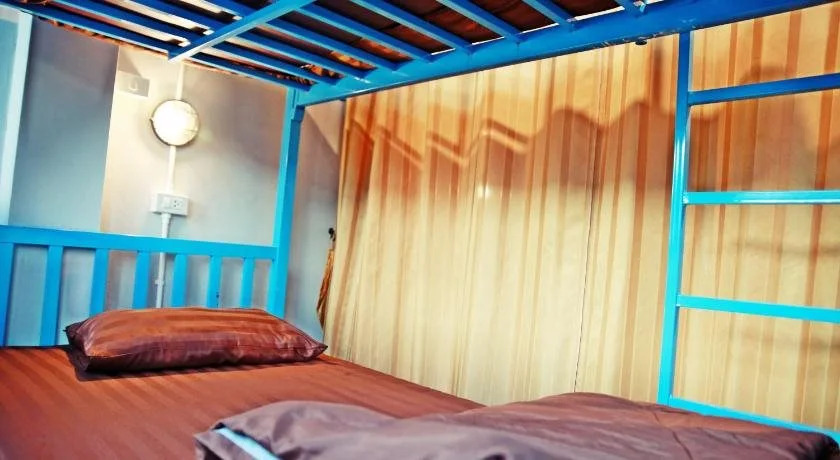Checkin68 Chiangmai Hostel & Rooms