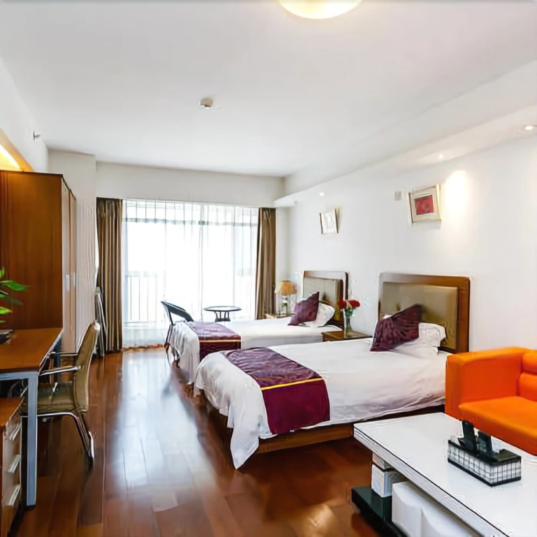Qingdao Haizhijie Holiday Hotel