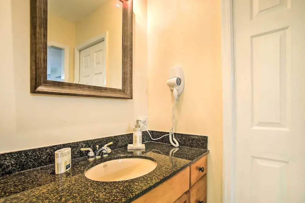 Riviera Beach Vacation Home w/ Pool: Walk to Beach