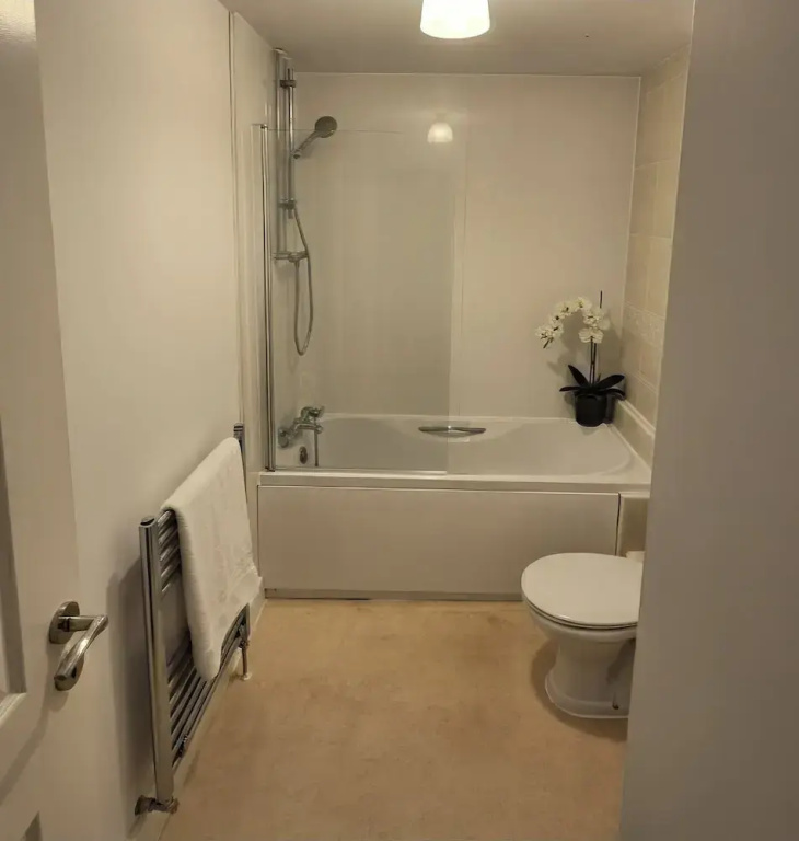 Charming 4-bedroom Stoke Gifford Retreat for 9 Guests