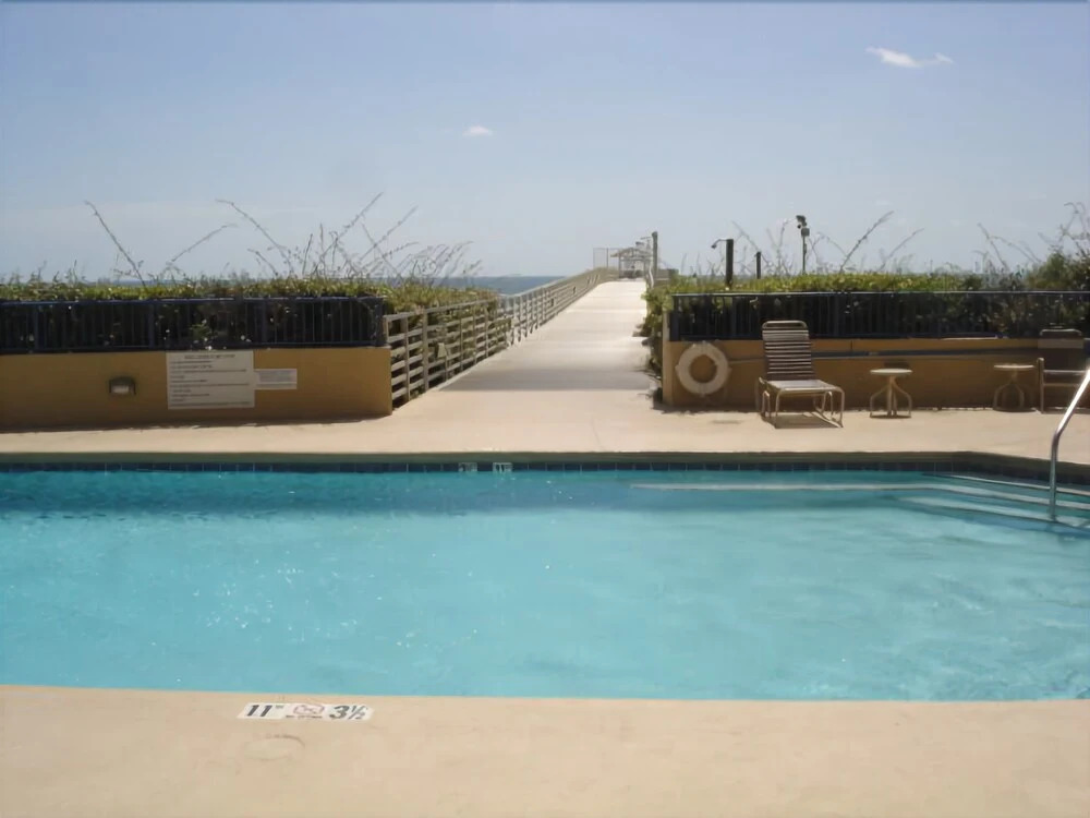 Four Seasons 702e