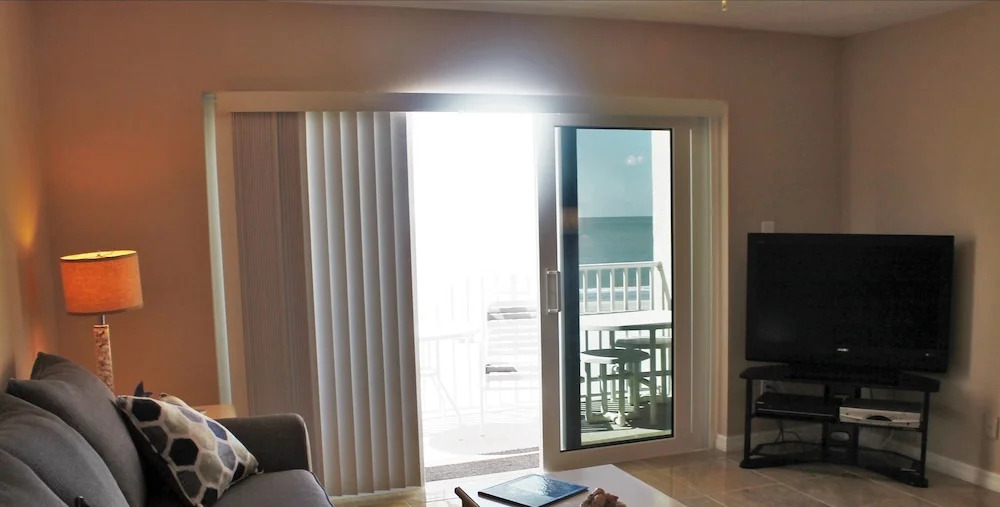 Sea Breeze 303 Apartment