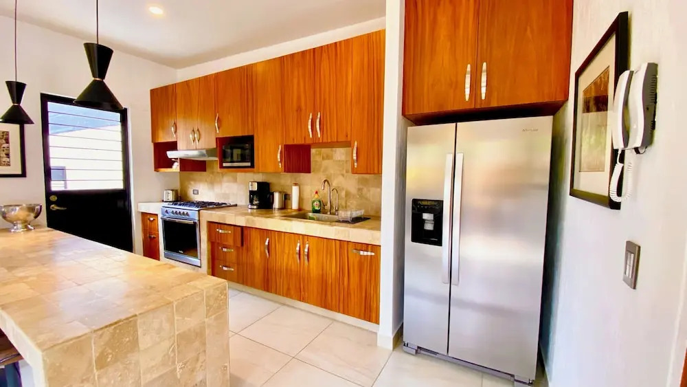 1 Bedroom Guest House - Walk To Everything -patio -gym -pickleball Court - Bikes