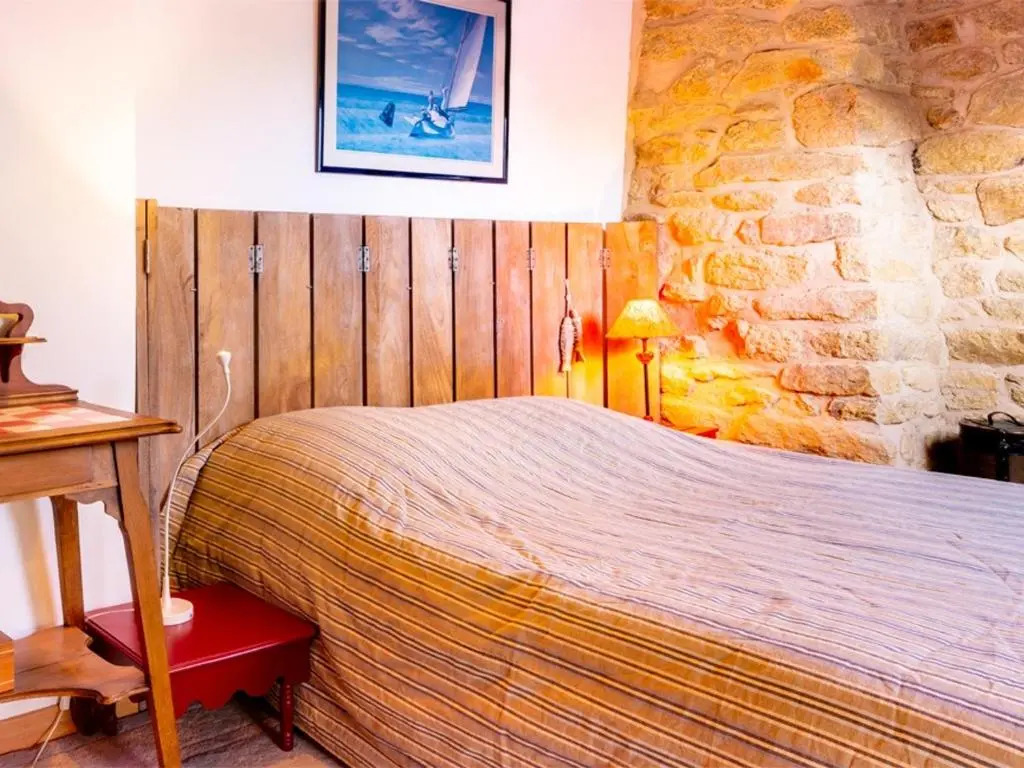 Maison Charmante à Ploemeur - Proche Plages et Campagne - 7 Couchages avec Jardin et Wifi - FR-1-349-105