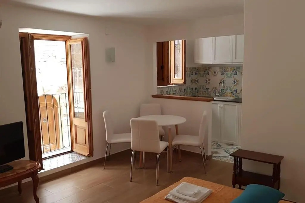 Prestige Studio Apartment in historic centre