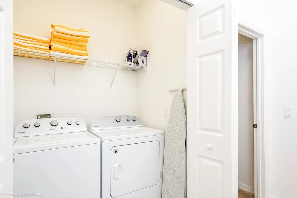 14 Bdrm 11 BA Sleeps 30
