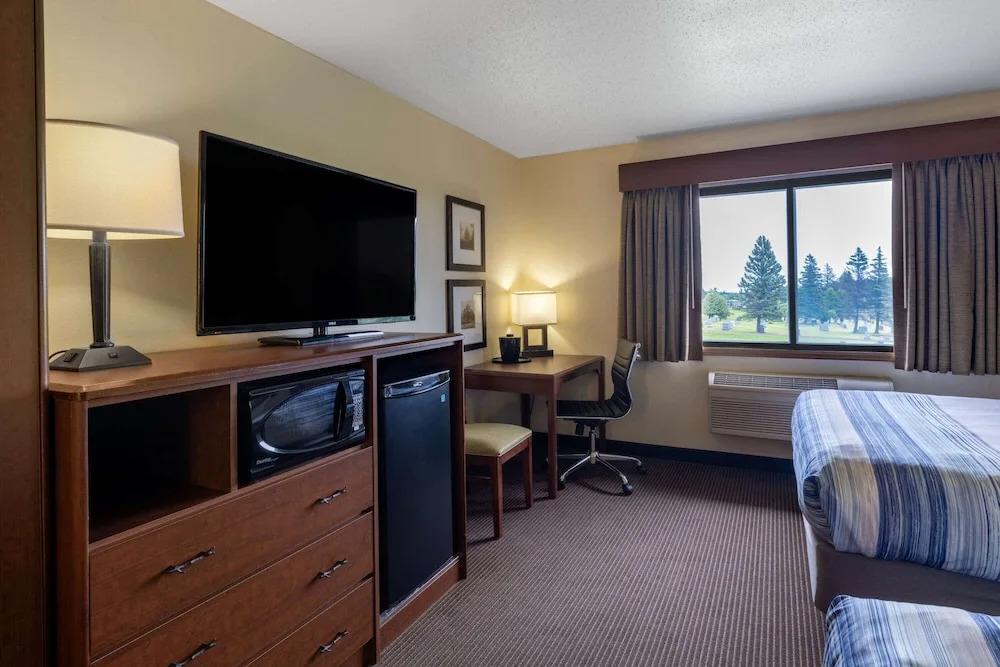 AmericInn Two Harbors