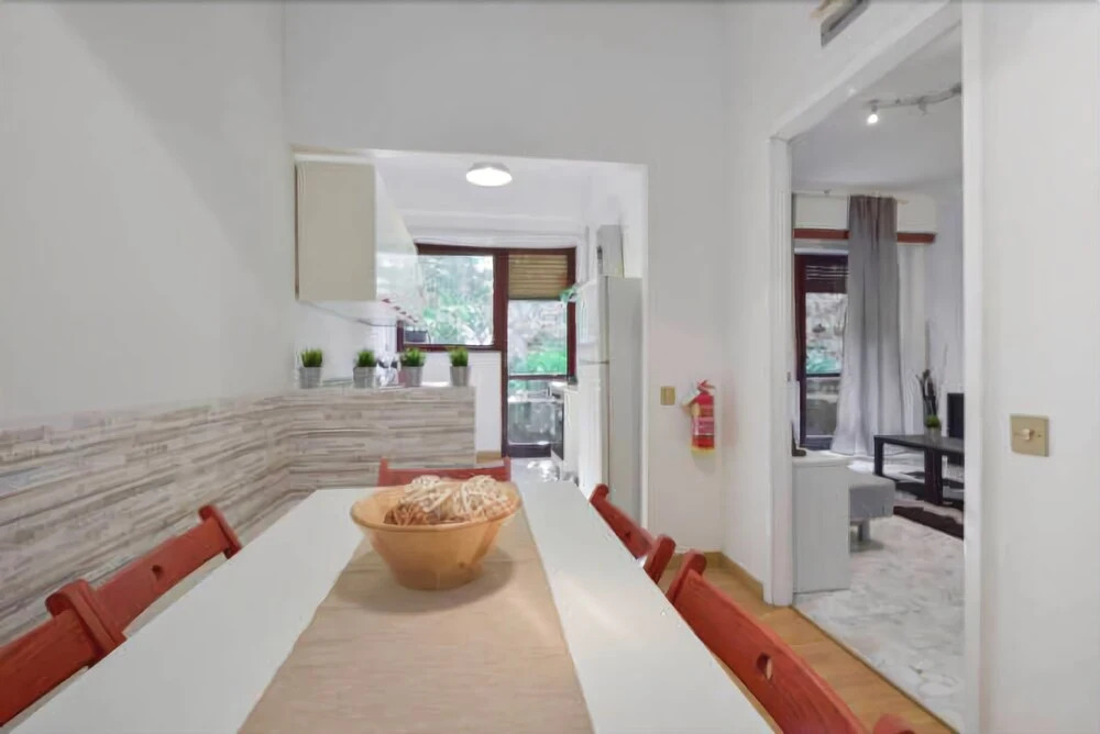 MYB Vatican Rooms