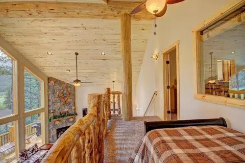 Grand Moose Lodge Home