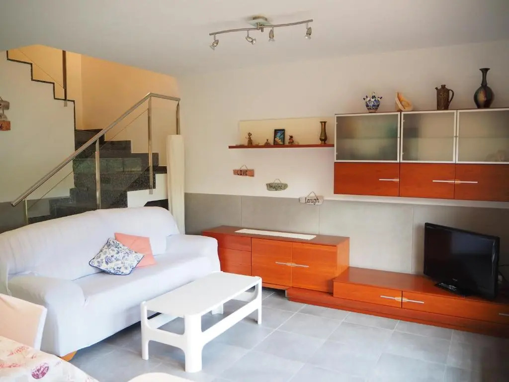 Casa lEscala, piscina comuntària i jardí privat