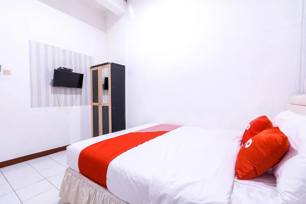 Kasmaran Guest House by OYO Rooms