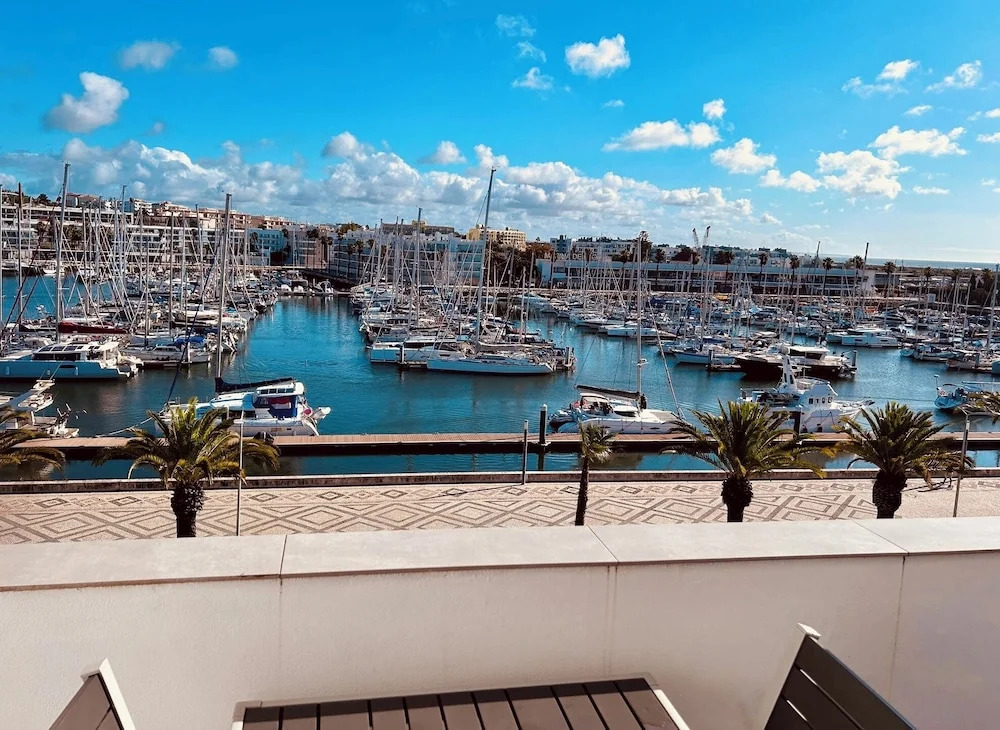 Lagos Marina View Studio Apartment on Main Avenue
