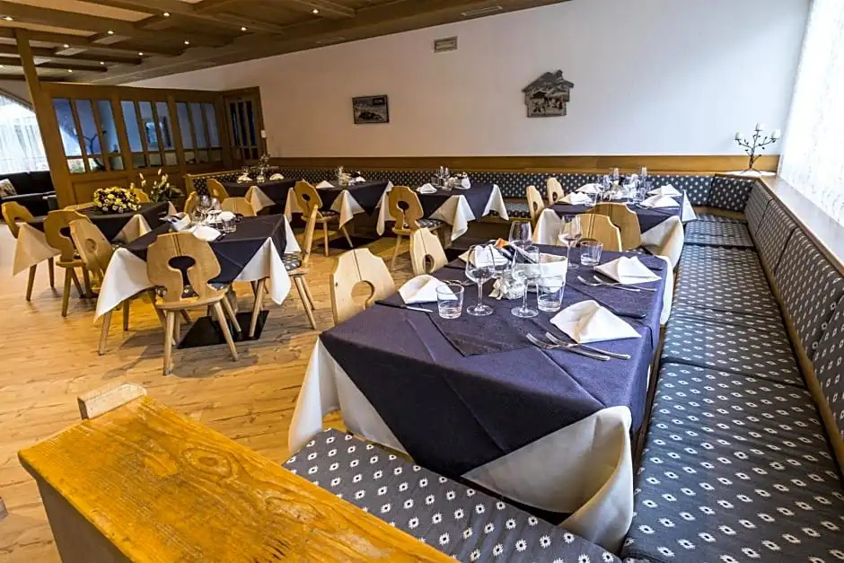 Al Bivio - Hotel & Apartments