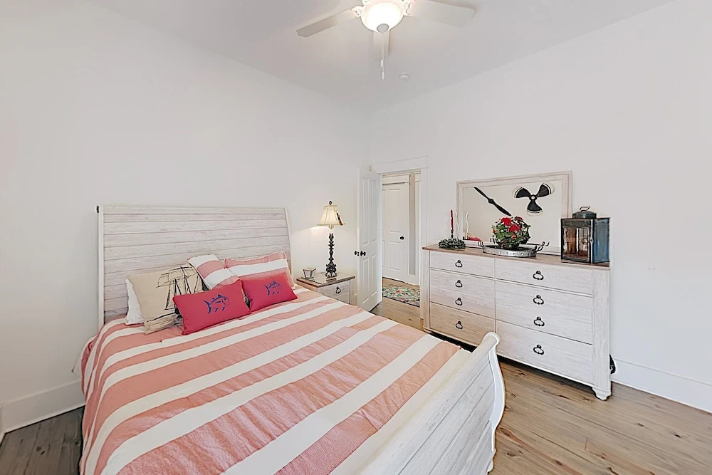 New Listing! Ellie Fish Gulf Gem W/ Balconies 4 Bedroom Home