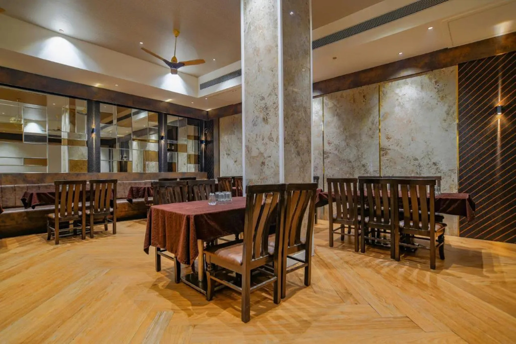 FabHotel Pishori - Vijay Nagar