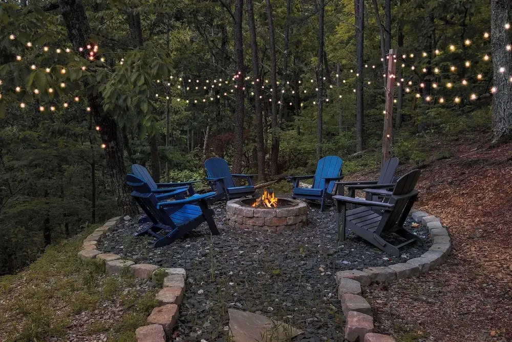 Sevierville Cabin w/ Deck: Minutes to Pigeon Forge