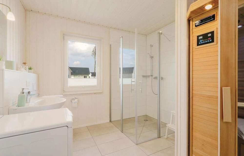 Stunning Home In Ostseeresort Olpenitz With Sauna