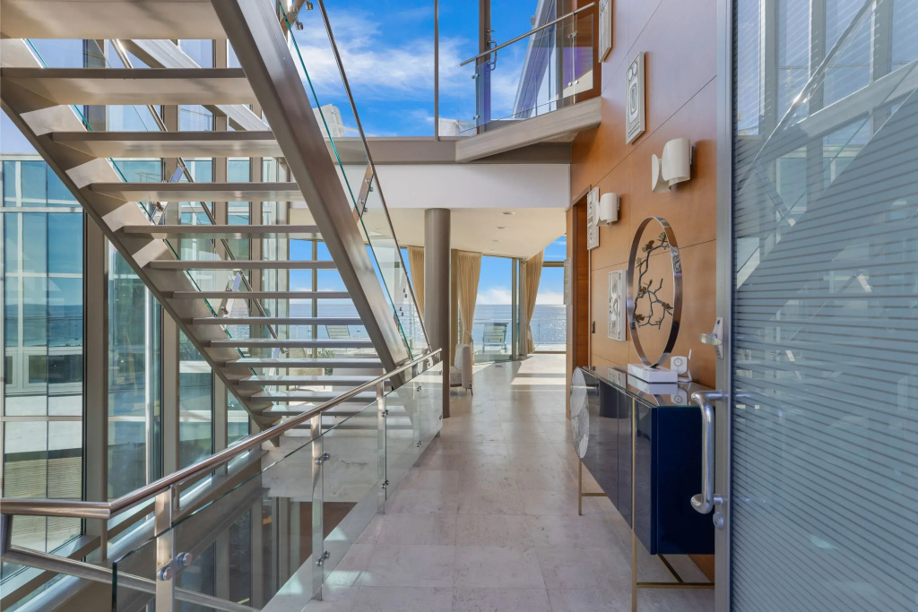Malibu Glass Estate in Malibu, Malibu