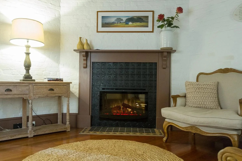 The Barracks, Tocal