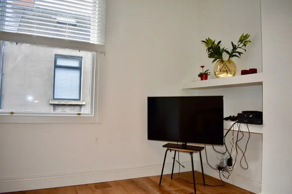 Beautiful 2 Bedroom Cottage in Trendy Portobello