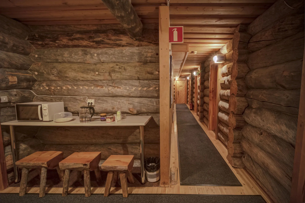 Kuukkeli Log Houses Porakka Inn