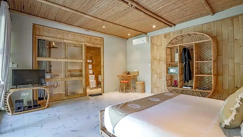 Pravasa Gili Resort by KajaNe