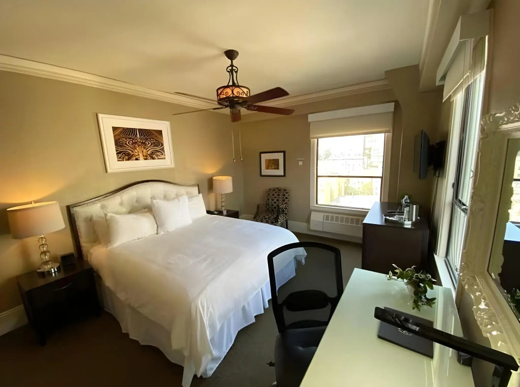Kensington Park Hotel