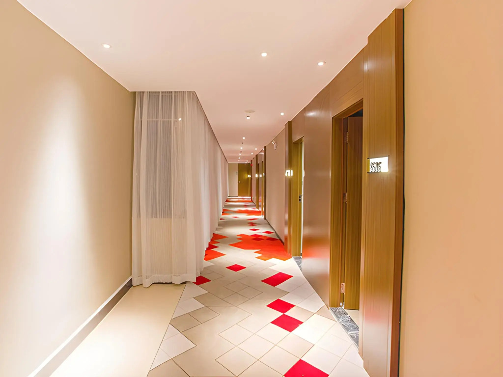 Borrman Hotel (Hezhou Lingfeng Plaza)