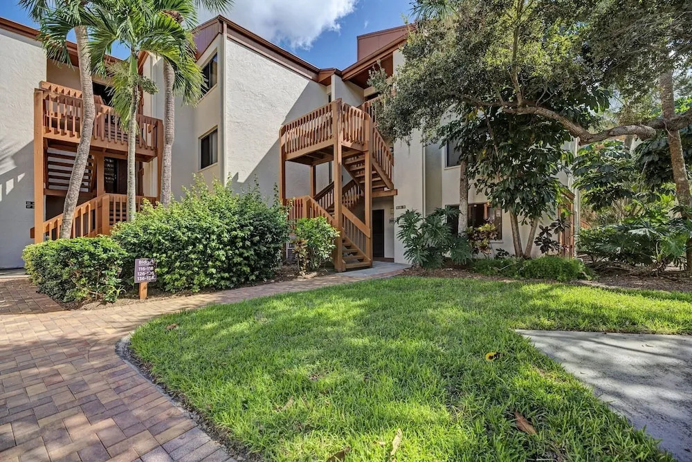 Midnight Cove Ii 127f - Updated Beach ! 2 Bedroom Condo