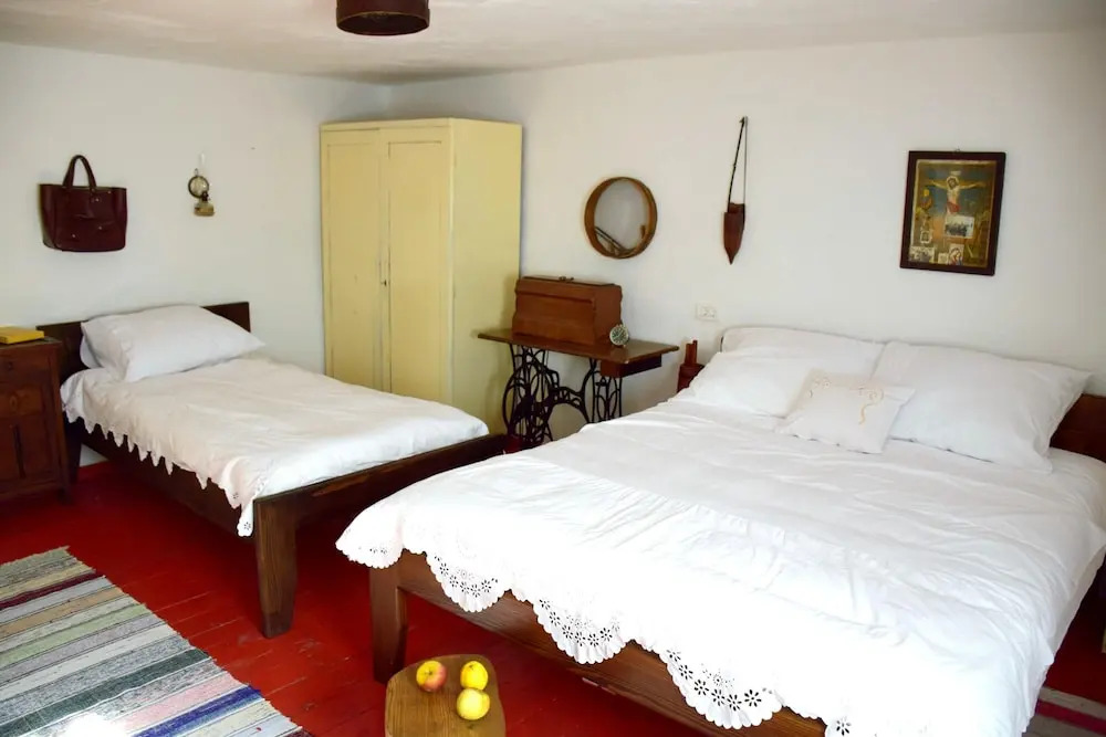 Chalet With 2 Bedrooms in Gospic, With Wonderful Mountain View, Enclos