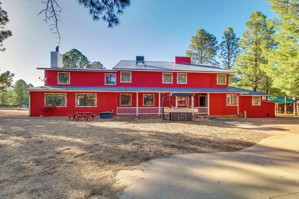 Near Sitgreaves Natl Park: High Country Farmhouse