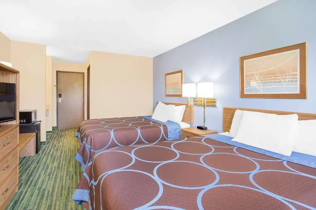 Super 8 Waterloo