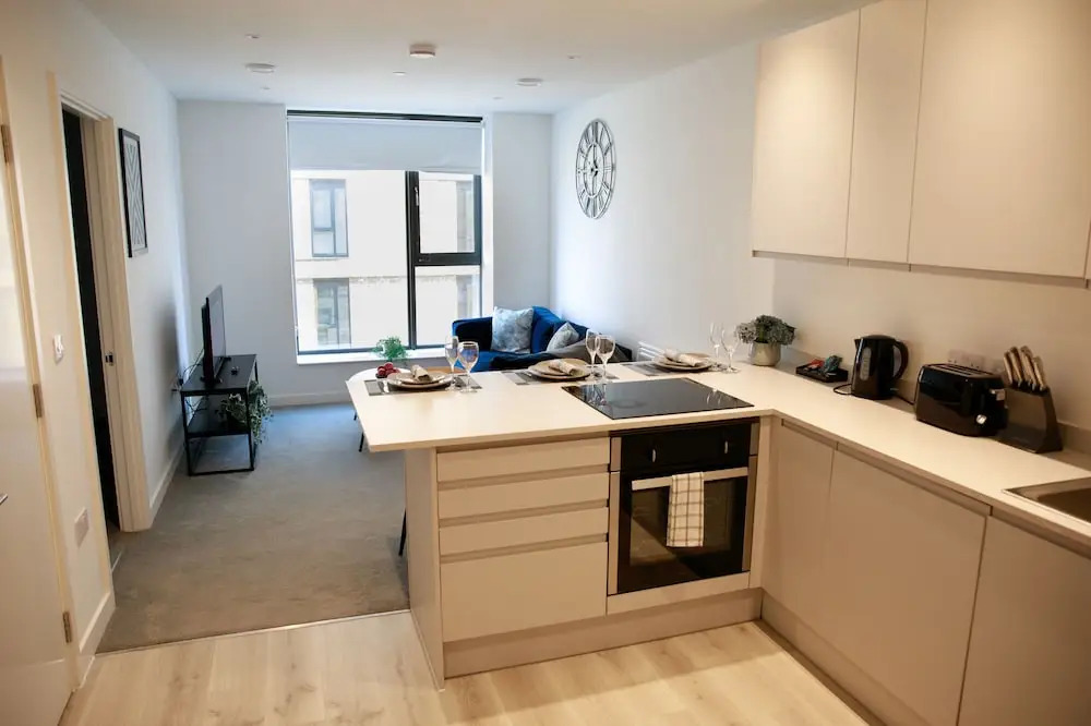 Trafford Suite Modern 1 bed With Cinema Room