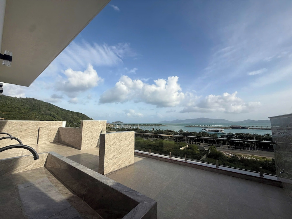 Adam Hotel and Apartment Nha Trang