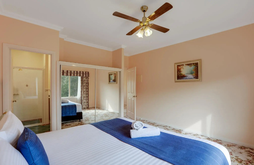 Robyns Nest Lakeside Resort