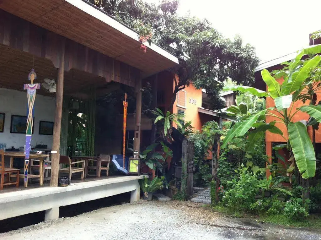 Baannoi Nornmuan retreat vacation rental & workshop Chiang Mai