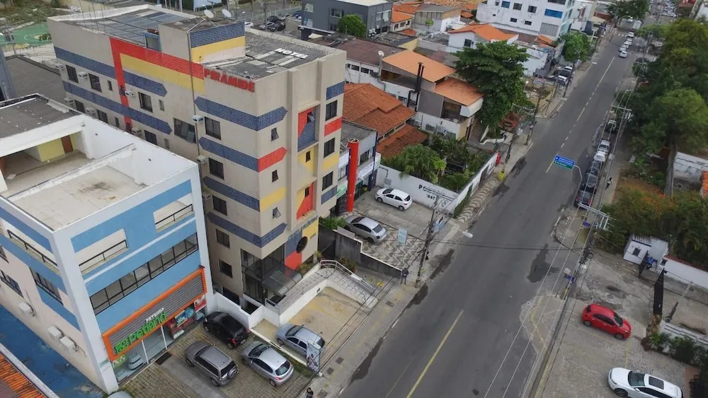 Hotel Piramide Pituba - Av Paulo VI