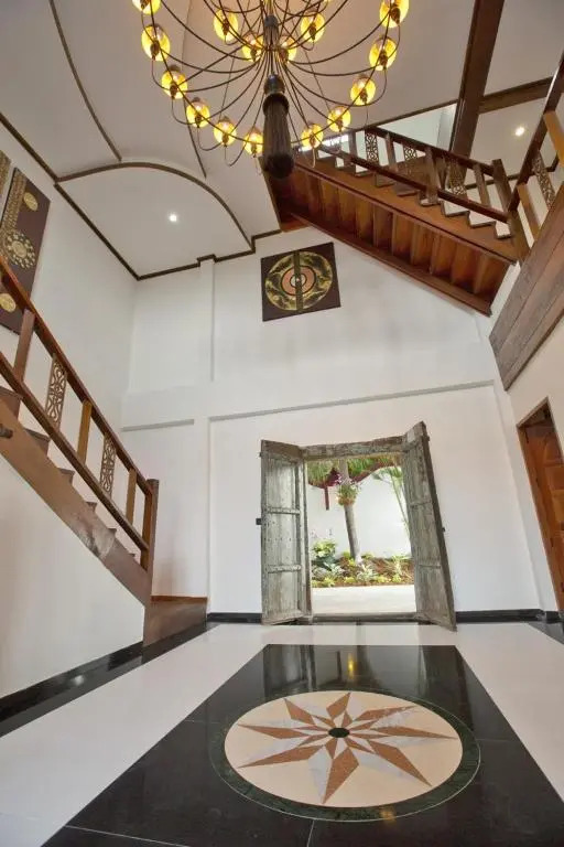 Royal Majestic Grand Thai Villa