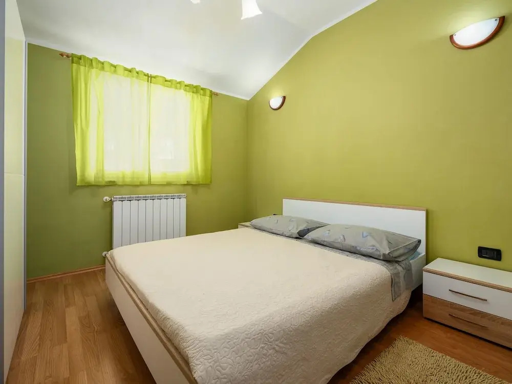 Villa in Bak i with Pool and Playground