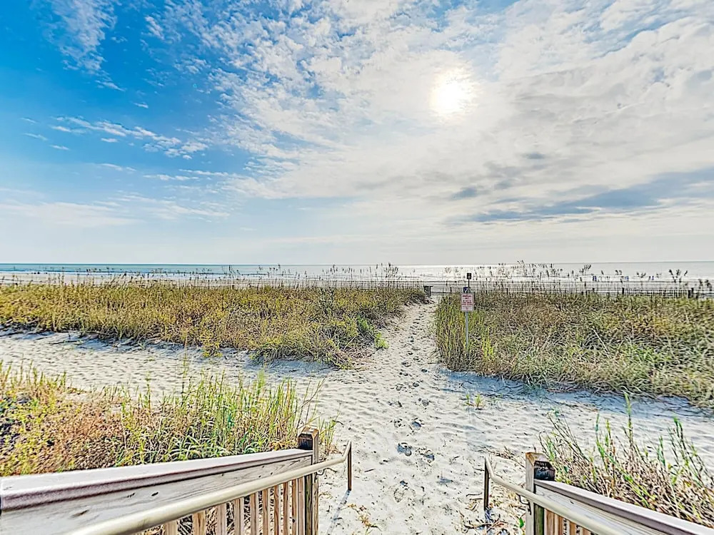 New Listing! Beachside W/ Hot Tub & Pools 1 Bedroom Condo