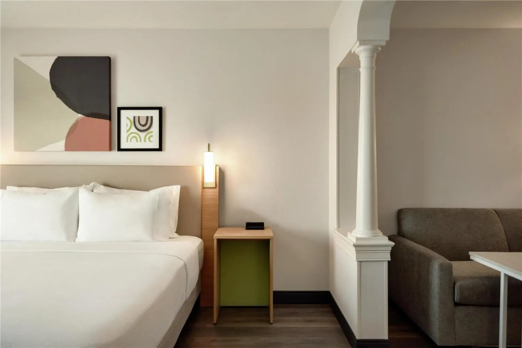 Spark by Hilton Woburn Boston