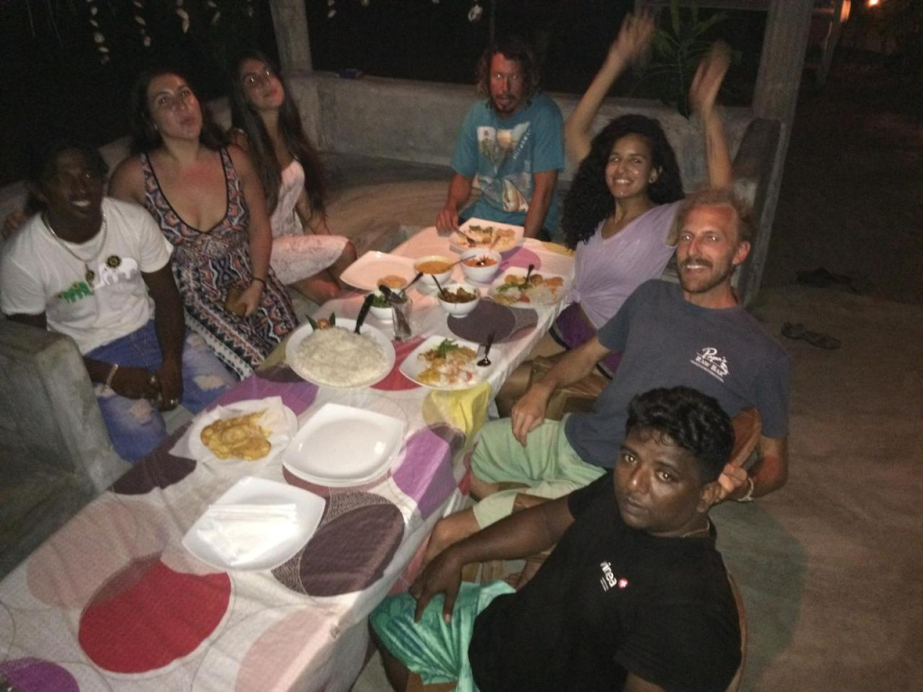 Eastwind Surf Camp - Surf & Stay