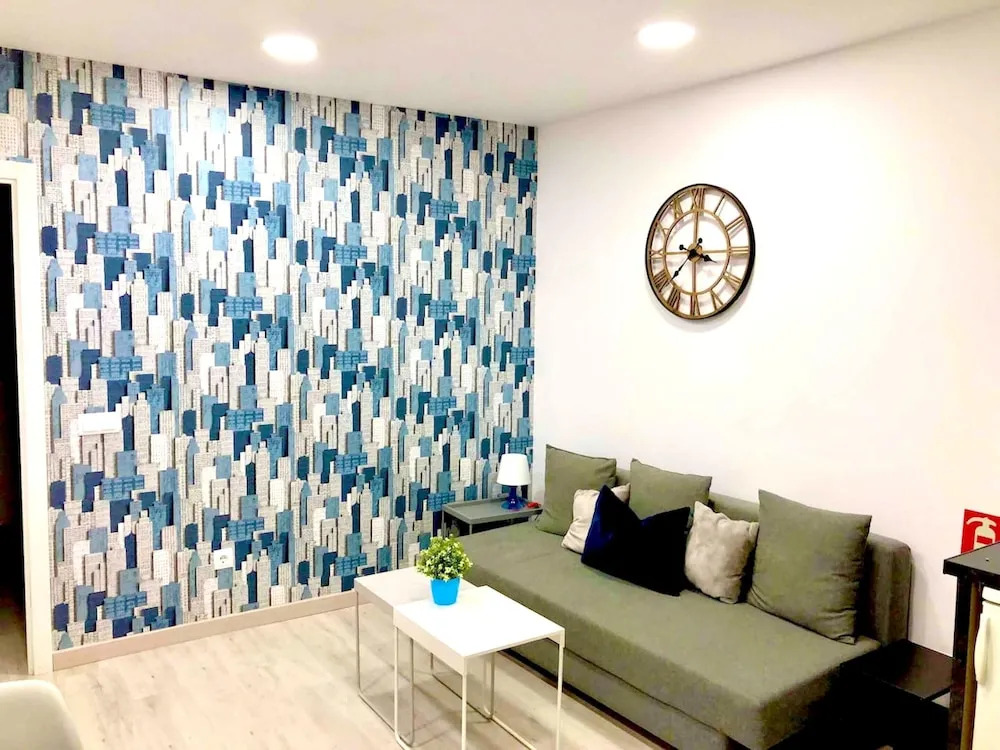 Apartment with One Bedroom in Madrid, with Wifi