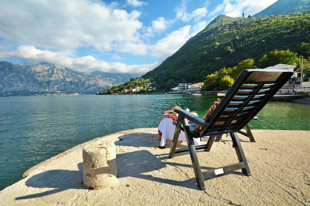 Step to Kotor bay St-oliv
