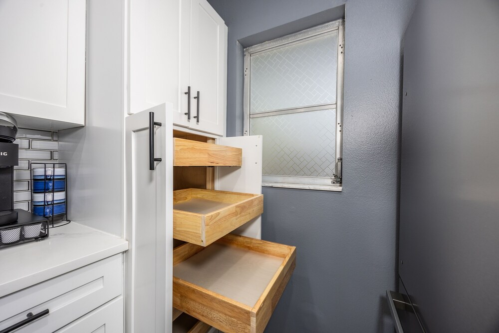 Sunny Urban Escape 3 Bedroom Home