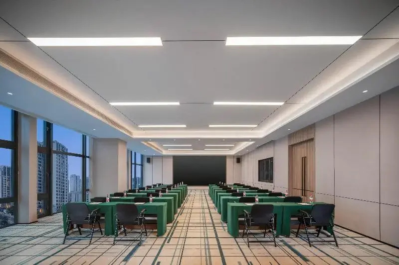 Holiday Inn Express Chongqing Central Park