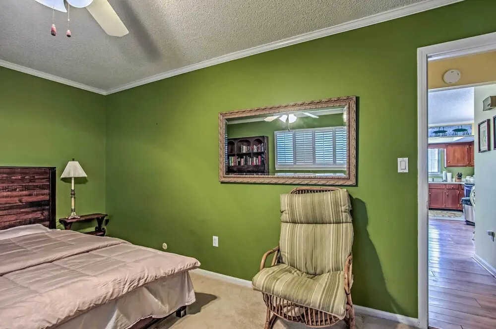 4 Mi to Barefoot Landing: North Myrtle Beach Home