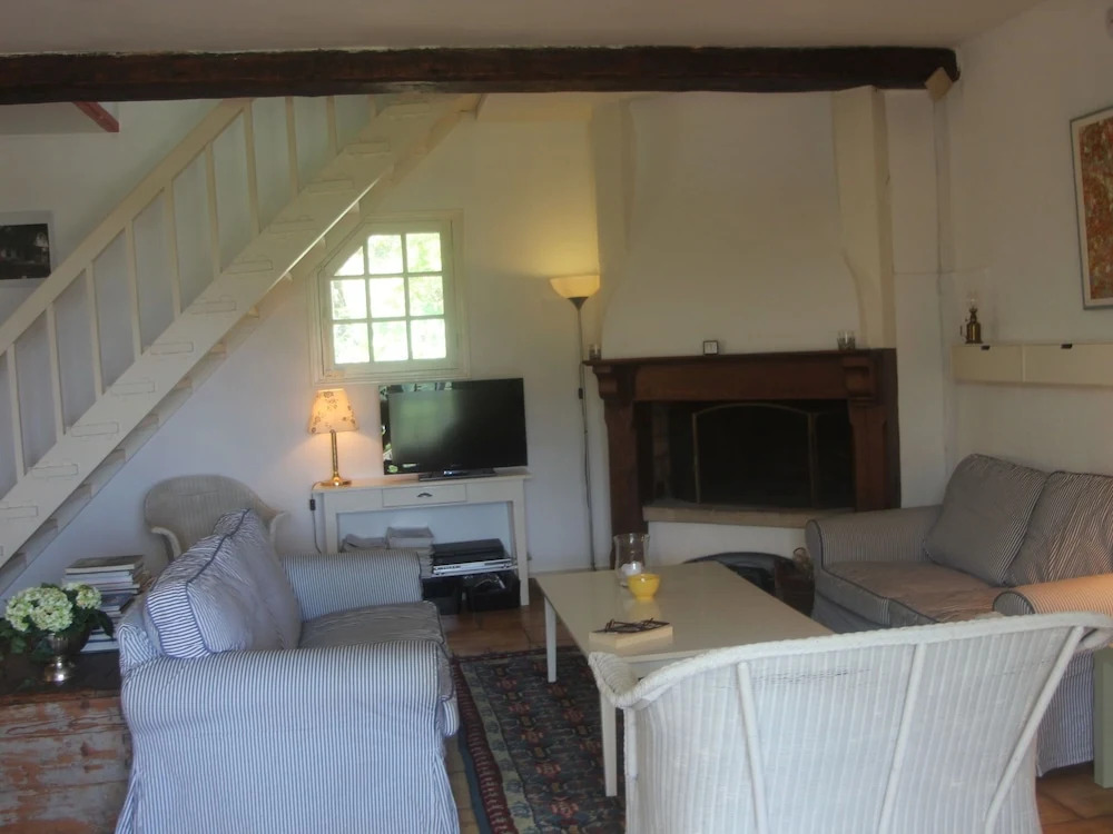 Villa in Provence With Beautiful View, Walking Distance From Sillans-la-cascade