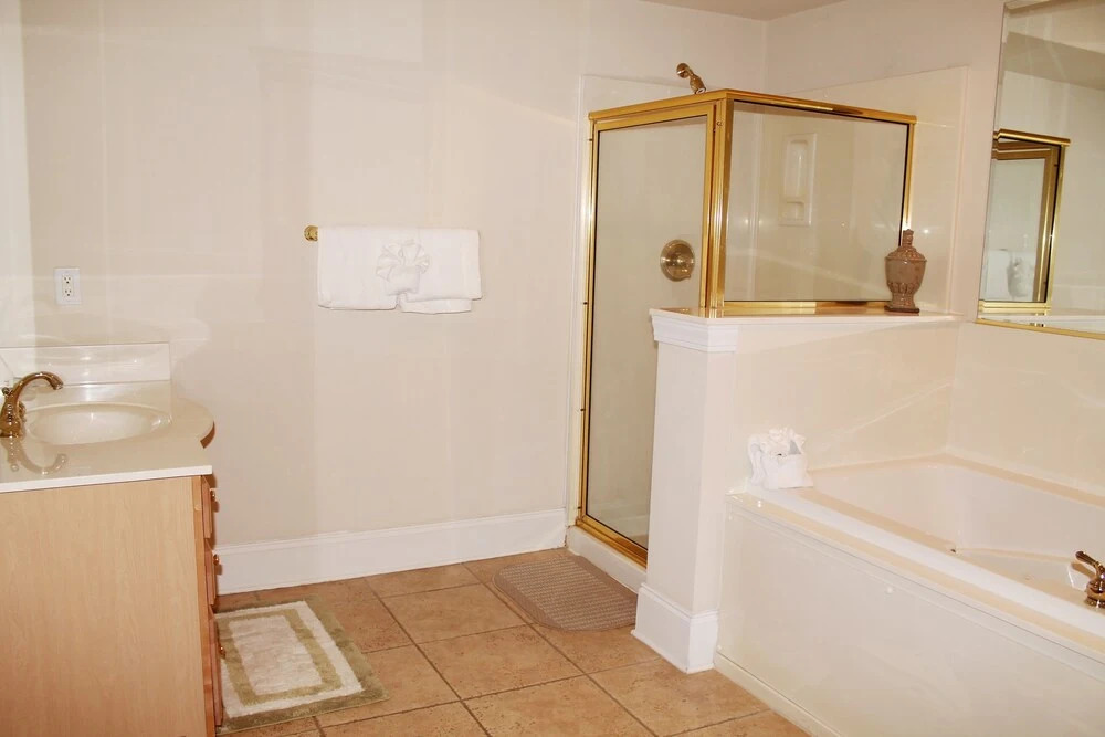 512 Edgewater