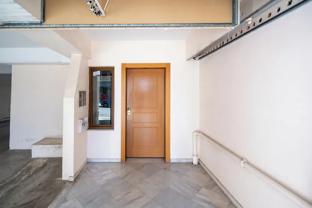 Modern Apartment in Athens with Balcony